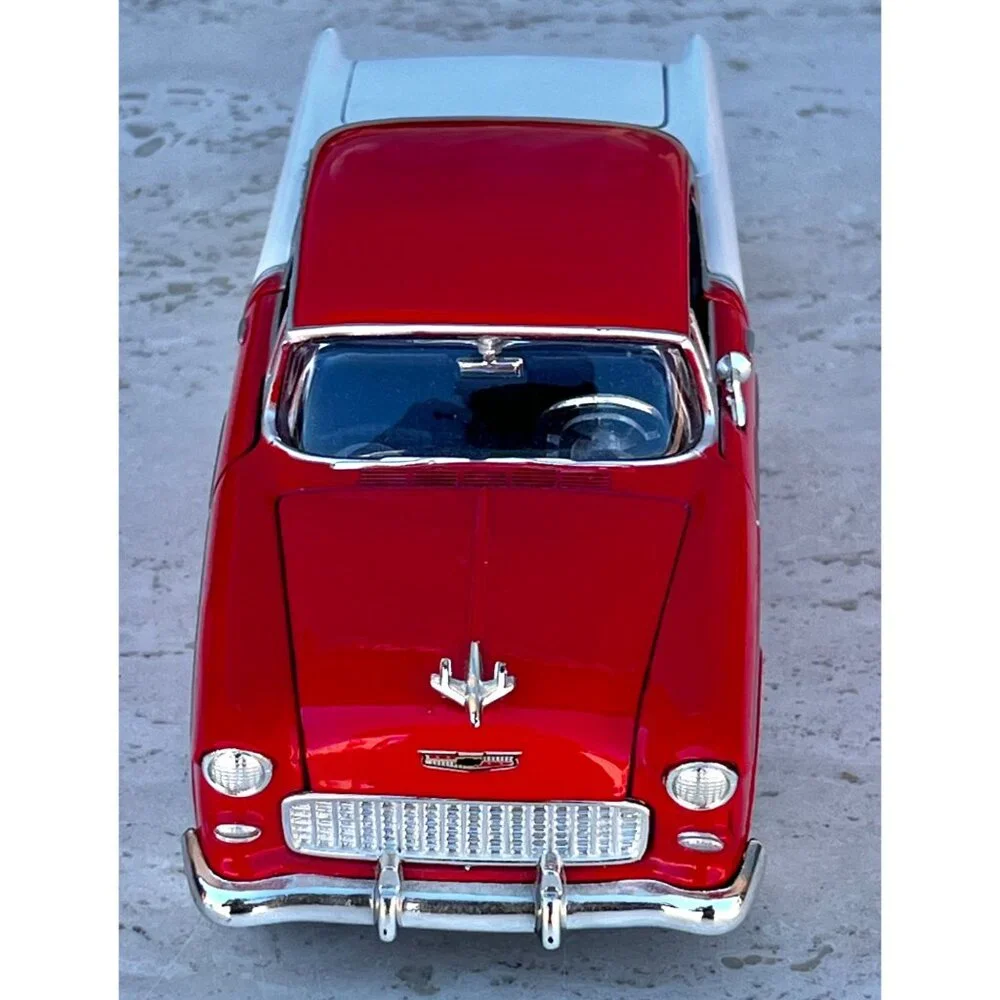 1955 Chevrolet Bel Air Diecast Model Car 1:24 Scale Red White Collectible 2 Tone